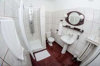 Отель Hotel Hutnik Сталёва-Воля Одноместный номер с собственной ванной комнатой-2